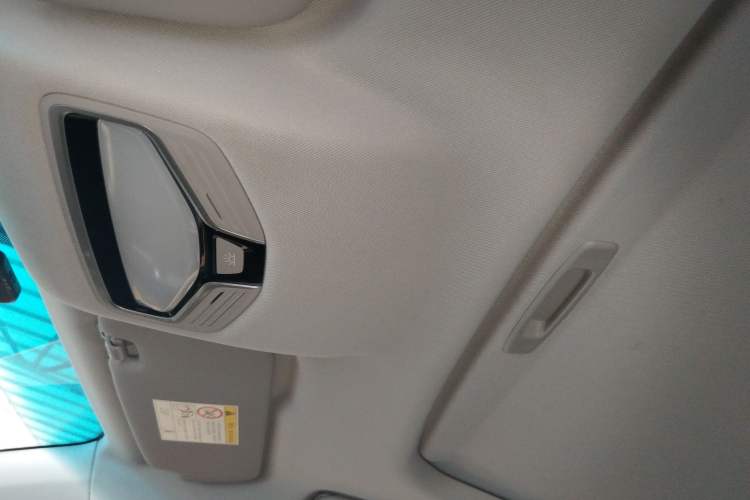 Used Geely Auto Emgrand L HiP 2024 Champion Edition 1.5TD-DHT Pro 100KM Superior Model Headliner