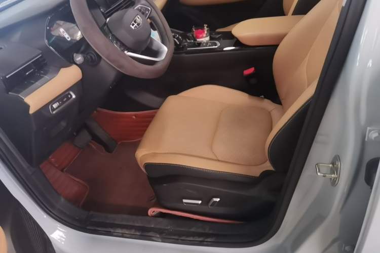 Used Geely Auto Emgrand L HiP 2024 Longteng Edition 1.5TD-DHT Pro 100KM Excellence Model Left Front Seat