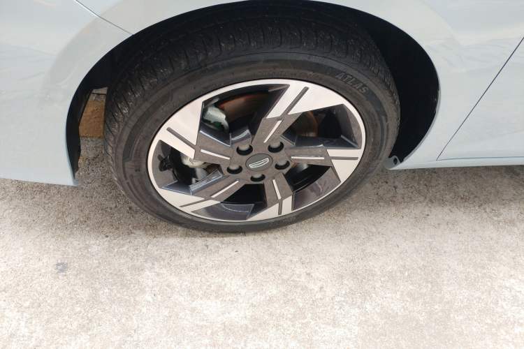 Used Geely Auto Emgrand L HiP 2024 Champion Edition 1.5TD-DHT Pro 100KM Excellence Model Left Front Wheel Hub
