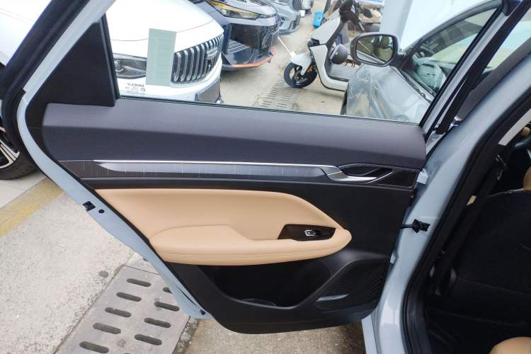 Used Geely Auto Emgrand L HiP 2024 Champion Edition 1.5TD-DHT Pro 100KM Excellence Model Left Rear Door Interior