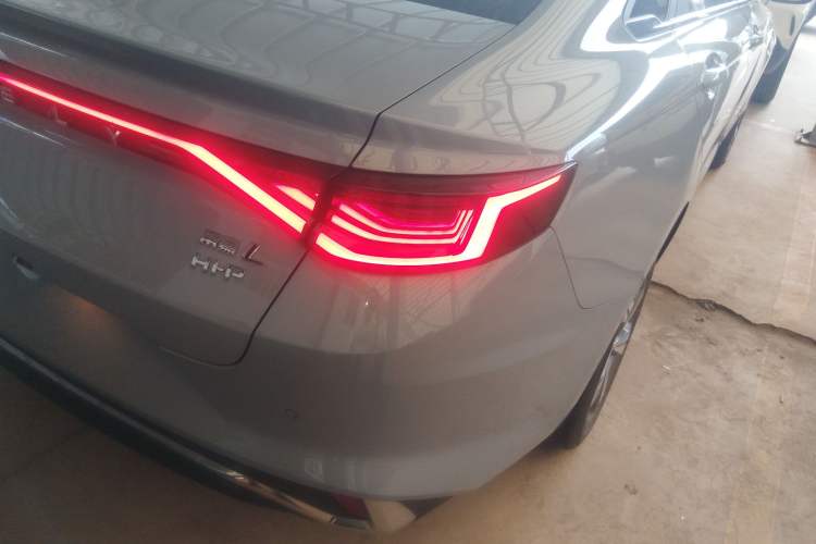 Used Geely Auto Emgrand L HiP 2024 Champion Edition 1.5TD-DHT Pro 100KM Superior Model Right Rear Taillight