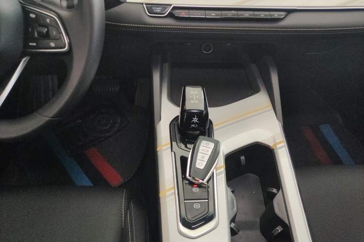 Used Geely Auto Emgrand L HiP 2024 Longteng Edition 1.5TD-DHT Pro 100KM Superior Model Gear Lever