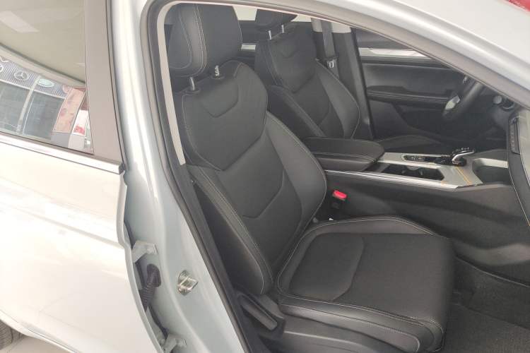 Used Geely Auto Emgrand L HiP 2024 Longteng Edition 1.5TD-DHT Pro 100KM Superior Model Right Front Seat