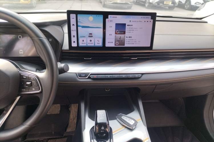 Used Geely Auto Emgrand L HiP 2024 Champion Edition 1.5TD-DHT Pro 100KM Superior Model Audio And AC Panel