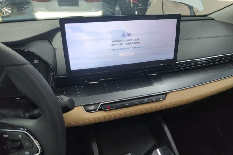 Used Geely Auto Emgrand L HiP 2024 Champion Edition 1.5TD-DHT Pro 100KM Excellence Model Audio And AC Panel