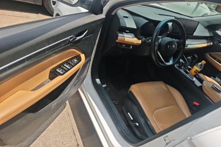 Used Geely Auto Emgrand L HiP 2024 Longteng Edition 1.5TD-DHT Pro 100KM Excellence Model Driver Seat
