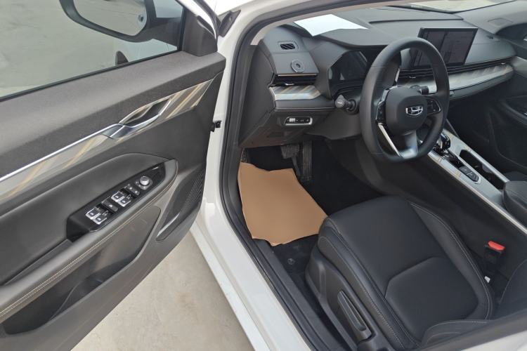 Used Geely Auto Emgrand L HiP 2024 Longteng Edition 1.5TD-DHT Pro 100KM Superior Model Driver Seat