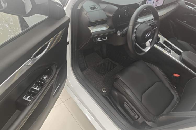 Used Geely Auto Emgrand L HiP 2024 Longteng Edition 1.5TD-DHT Pro 100KM Superior Model Driver Seat