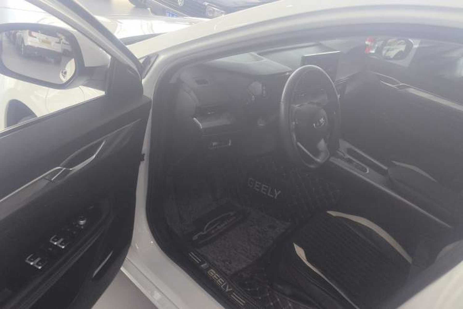 Used Geely Auto Emgrand L HiP 2024 Longteng Edition 1.5TD-DHT Pro 100KM Superior Model Driver Seat
