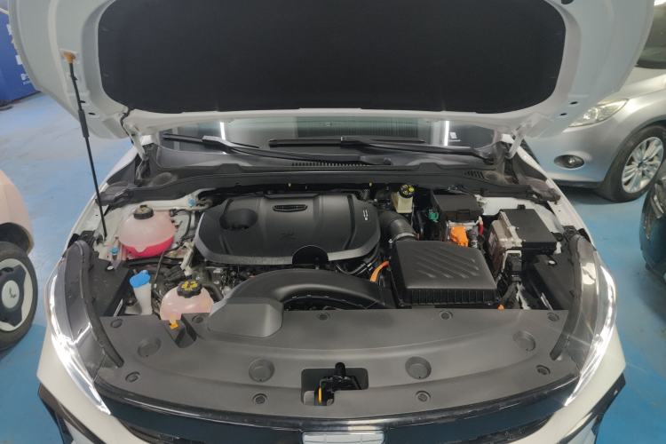 Used Geely Auto Emgrand L HiP 2024 Champion Edition 1.5TD-DHT Pro 100KM Excellence Model Engine Bay