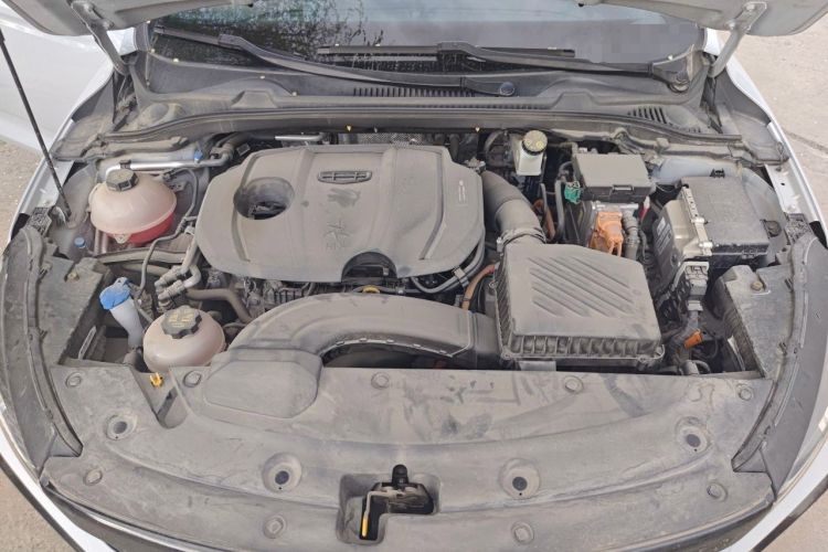 Used Geely Auto Emgrand L HiP 2024 Champion Edition 1.5TD-DHT Pro 100KM Superior Model Engine Bay