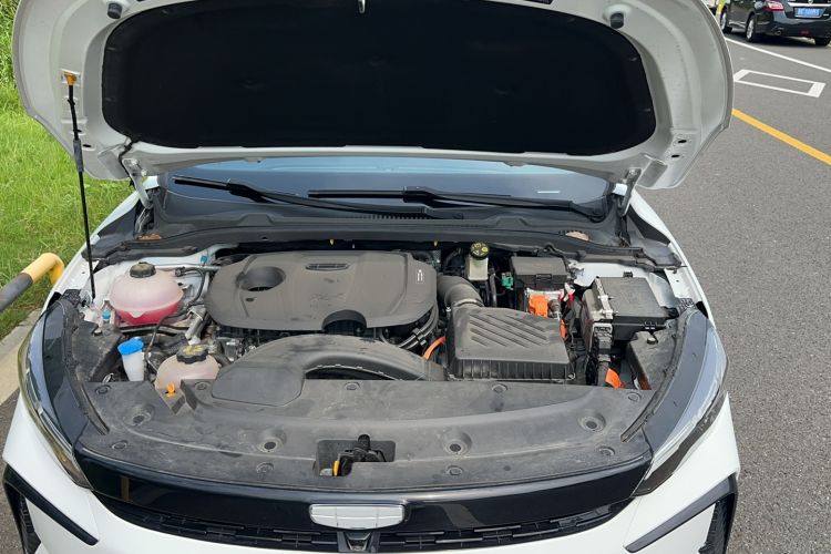 Used Geely Auto Emgrand L HiP 2024 Champion Edition 1.5TD-DHT Pro 100KM Excellence Model Engine Bay