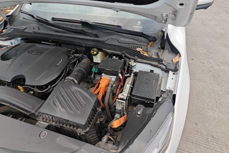 Used Geely Auto Emgrand L HiP 2024 Longteng Edition 1.5TD-DHT Pro 100KM Excellence Model Engine Bay Left