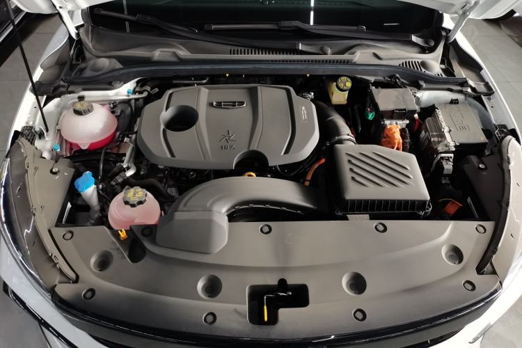 Used Geely Auto Emgrand L HiP 2024 Champion Edition 1.5TD-DHT Pro 100KM Superior Model Engine Bay