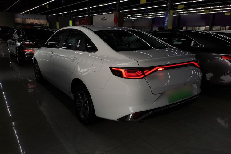 Used Geely Auto Emgrand L HiP 2024 Champion Edition 1.5TD-DHT Pro 100KM Superior Model Exterior 2