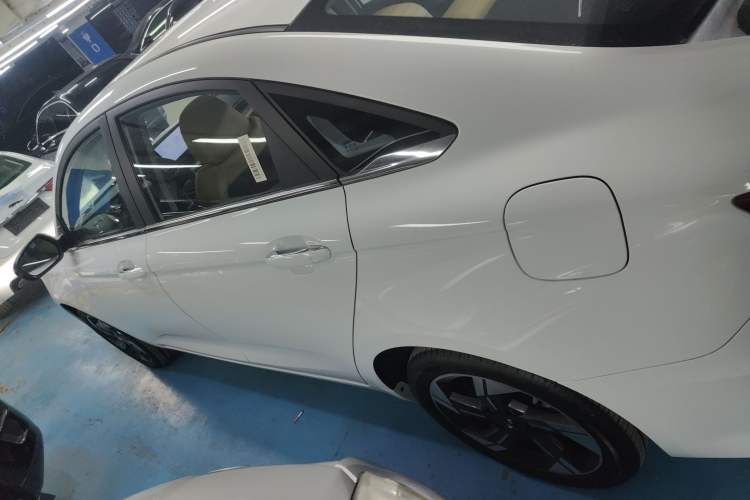 Used Geely Auto Emgrand L HiP 2024 Champion Edition 1.5TD-DHT Pro 100KM Excellence Model Exterior 3