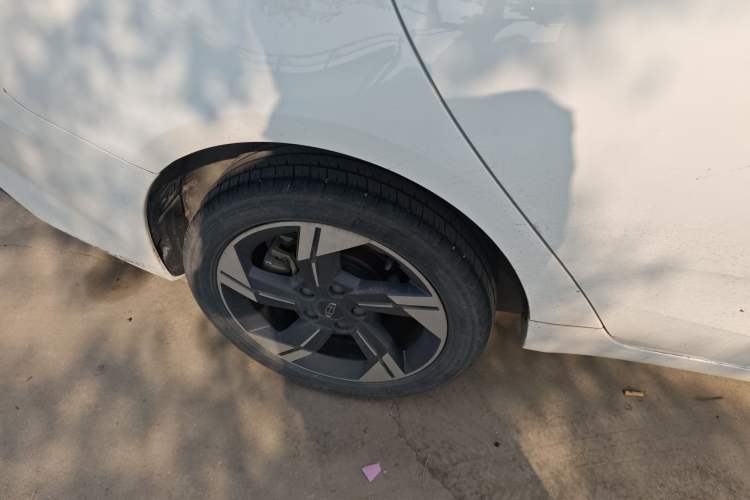 Used Geely Auto Emgrand L HiP 2024 Champion Edition 1.5TD-DHT Pro 100KM Excellence Model Exterior 4