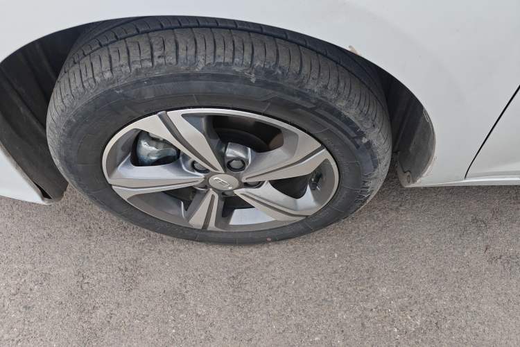 Used Geely Auto Emgrand L HiP 2024 Champion Edition 1.5TD-DHT Pro 100KM Superior Model Exterior 4