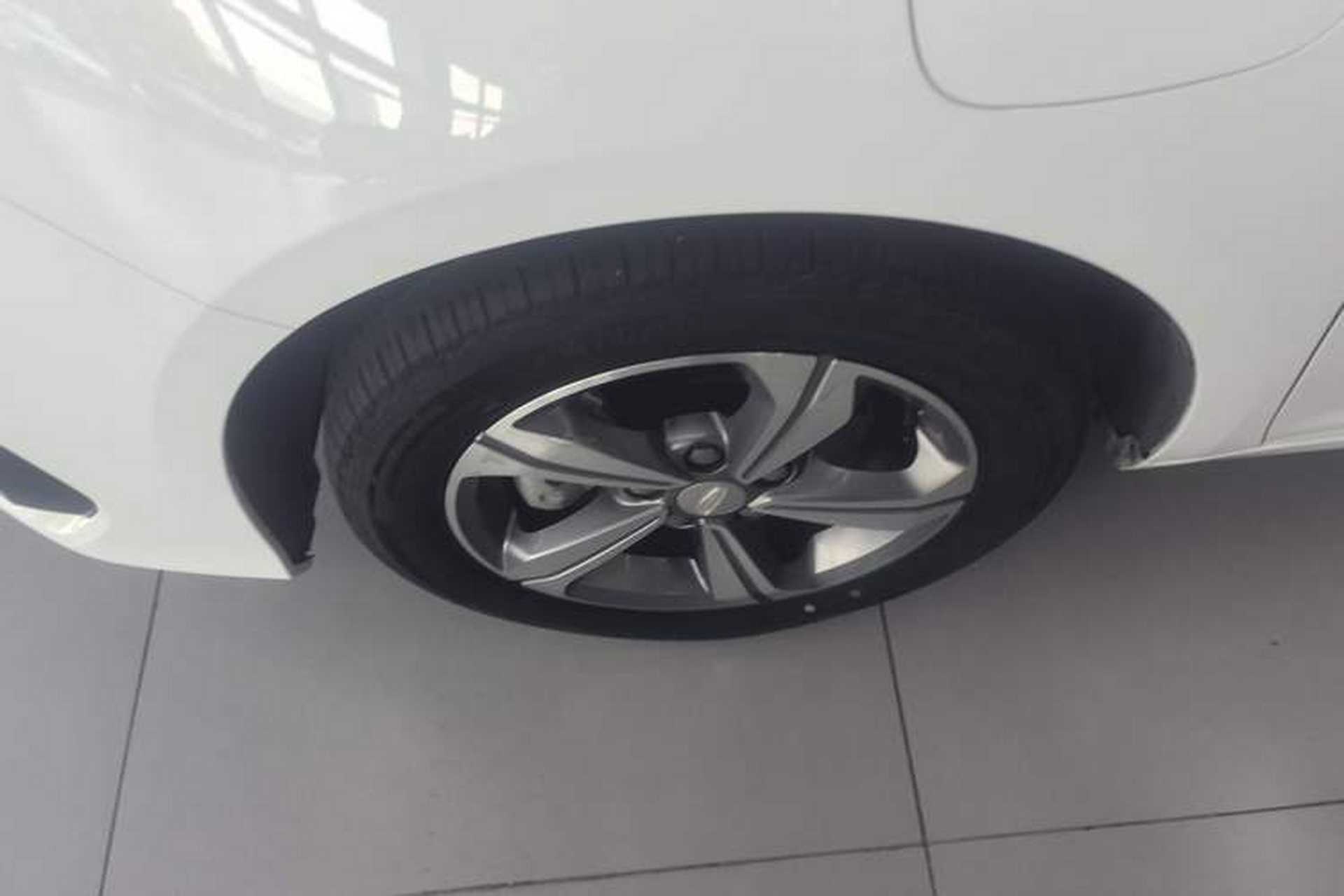 Used Geely Auto Emgrand L HiP 2024 Longteng Edition 1.5TD-DHT Pro 100KM Superior Model Exterior 4