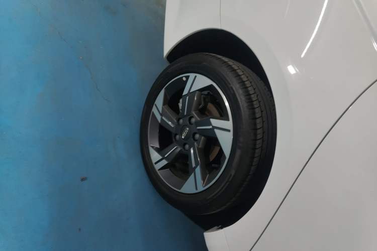 Used Geely Auto Emgrand L HiP 2024 Champion Edition 1.5TD-DHT Pro 100KM Excellence Model Exterior 8