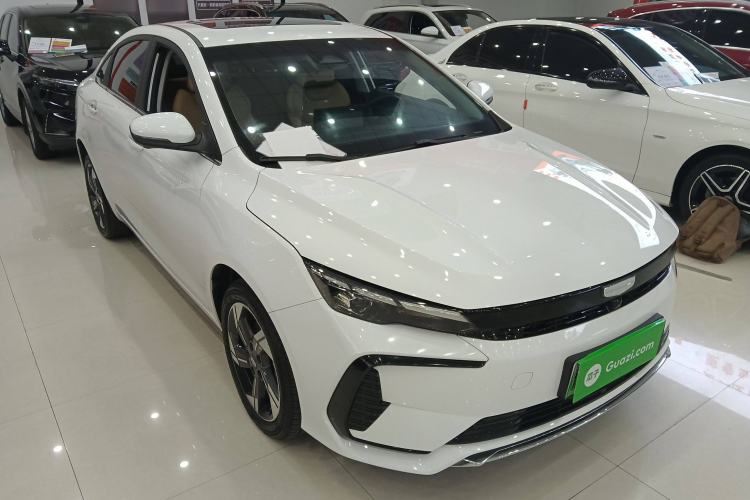 Used Geely Auto Emgrand L HiP 2024 Champion Edition 1.5TD-DHT Pro 100KM Excellence Model Front Right 45 Deg