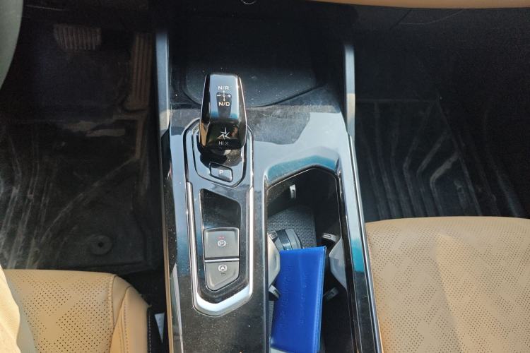 Used Geely Auto Emgrand L HiP 2024 Champion Edition 1.5TD-DHT Pro 100KM Excellence Model Gear Lever