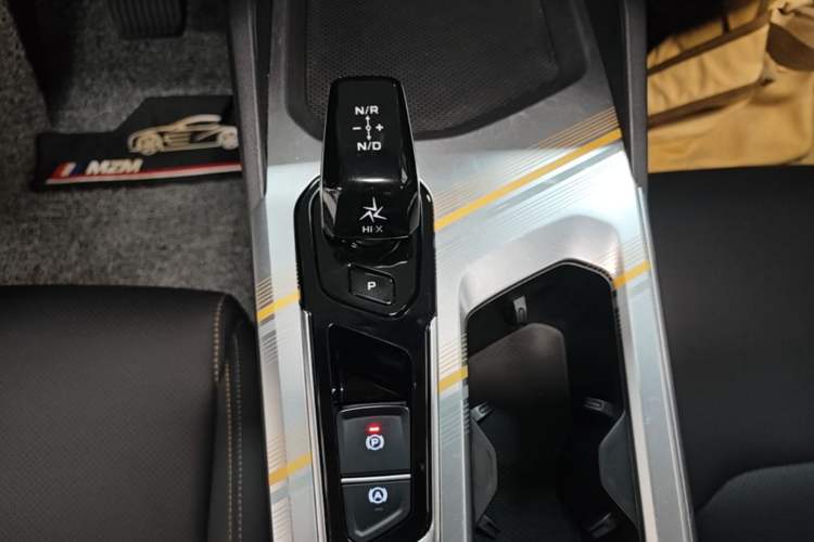Used Geely Auto Emgrand L HiP 2024 Champion Edition 1.5TD-DHT Pro 100KM Superior Model Gear Lever