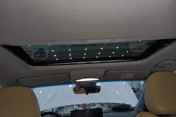 Used Geely Auto Emgrand L HiP 2024 Champion Edition 1.5TD-DHT Pro 100KM Excellence Model Headliner