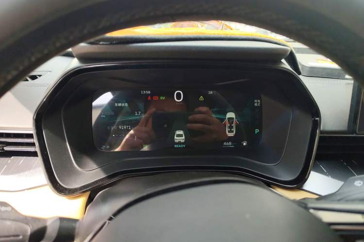 Used Geely Auto Emgrand L HiP 2024 Champion Edition 1.5TD-DHT Pro 100KM Excellence Model Instrument Cluster