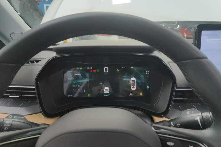 Used Geely Auto Emgrand L HiP 2024 Champion Edition 1.5TD-DHT Pro 100KM Excellence Model Instrument Cluster
