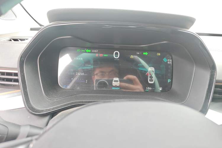 Used Geely Auto Emgrand L HiP 2024 Champion Edition 1.5TD-DHT Pro 100KM Superior Model Instrument Cluster