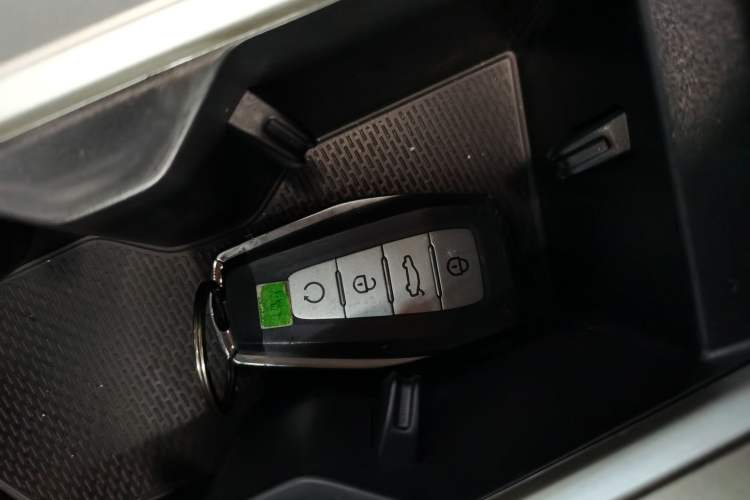Used Geely Auto Emgrand L HiP 2024 Champion Edition 1.5TD-DHT Pro 100KM Superior Model Interior 1
