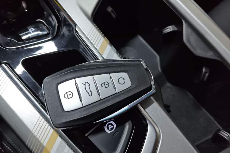 Used Geely Auto Emgrand L HiP 2024 Longteng Edition 1.5TD-DHT Pro 100KM Superior Model Interior 1