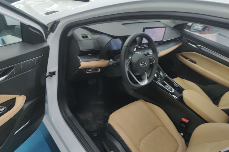 Used Geely Auto Emgrand L HiP 2024 Champion Edition 1.5TD-DHT Pro 100KM Excellence Model Interior 3