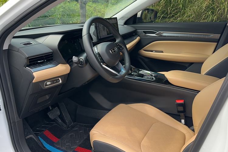 Used Geely Auto Emgrand L HiP 2024 Champion Edition 1.5TD-DHT Pro 100KM Excellence Model Interior 3