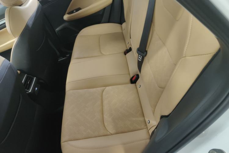 Used Geely Auto Emgrand L HiP 2024 Champion Edition 1.5TD-DHT Pro 100KM Excellence Model Interior 4