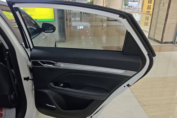 Used Geely Auto Emgrand L HiP 2024 Longteng Edition 1.5TD-DHT Pro 100KM Superior Model Interior 6