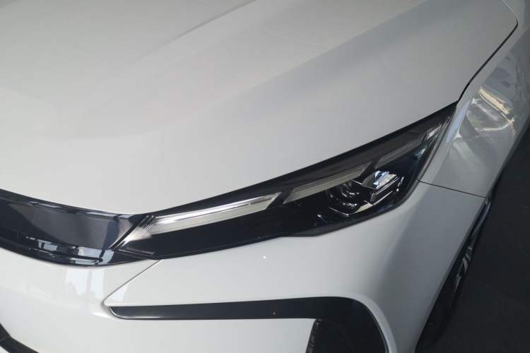 Used Geely Auto Emgrand L HiP 2024 Champion Edition 1.5TD-DHT Pro 100KM Superior Model Left Front Headlight