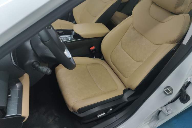 Used Geely Auto Emgrand L HiP 2024 Champion Edition 1.5TD-DHT Pro 100KM Excellence Model Left Front Seat
