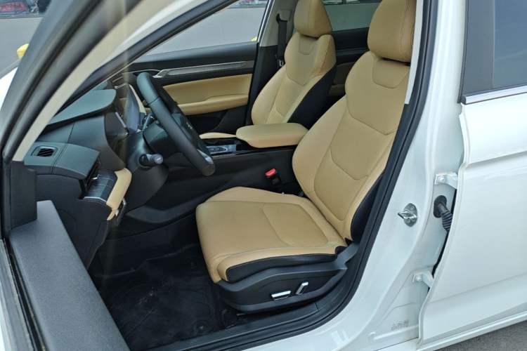 Used Geely Auto Emgrand L HiP 2024 Champion Edition 1.5TD-DHT Pro 100KM Excellence Model Left Front Seat