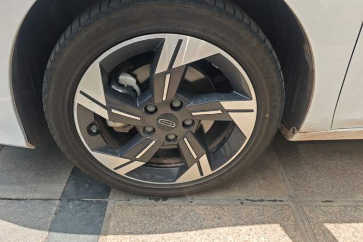 Used Geely Auto Emgrand L HiP 2024 Longteng Edition 1.5TD-DHT Pro 100KM Excellence Model Left Front Wheel Hub