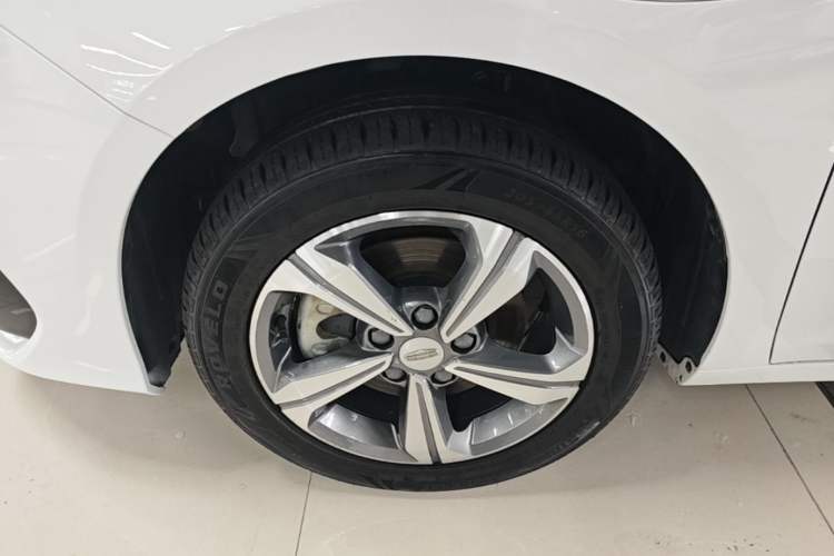 Used Geely Auto Emgrand L HiP 2024 Champion Edition 1.5TD-DHT Pro 100KM Superior Model Left Front Wheel Hub