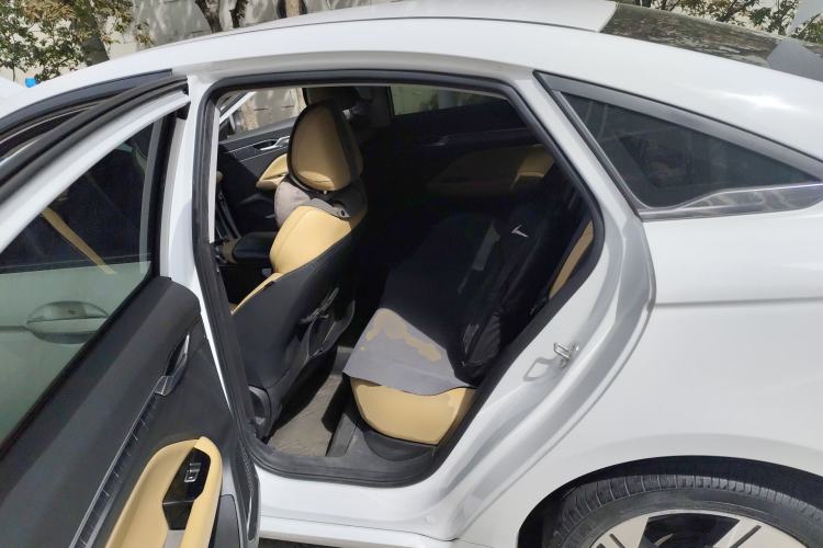 Used Geely Auto Emgrand L HiP 2024 Champion Edition 1.5TD-DHT Pro 100KM Excellence Model Left Rear Seat
