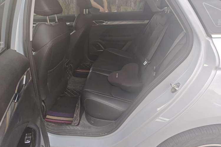 Used Geely Auto Emgrand L HiP 2024 Champion Edition 1.5TD-DHT Pro 100KM Superior Model Left Rear Seat
