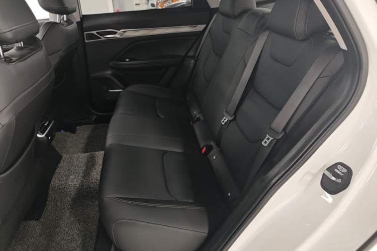 Used Geely Auto Emgrand L HiP 2024 Champion Edition 1.5TD-DHT Pro 100KM Superior Model Left Rear Seat
