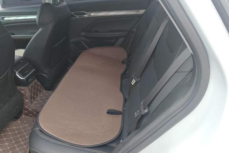 Used Geely Auto Emgrand L HiP 2024 Champion Edition 1.5TD-DHT Pro 100KM Superior Model Left Rear Seat