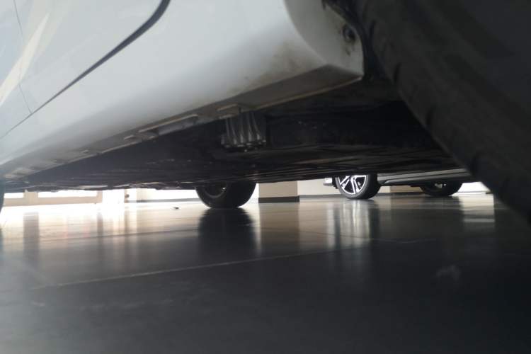 Used Geely Auto Emgrand L HiP 2024 Champion Edition 1.5TD-DHT Pro 100KM Superior Model Left Side Sill