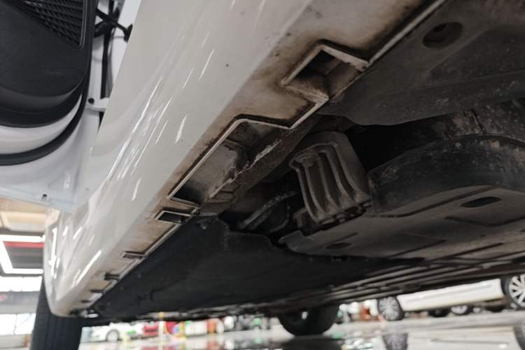 Used Geely Auto Emgrand L HiP 2024 Champion Edition 1.5TD-DHT Pro 100KM Superior Model Left Side Sill