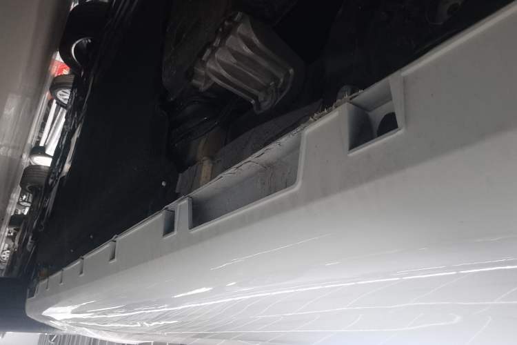 Used Geely Auto Emgrand L HiP 2024 Champion Edition 1.5TD-DHT Pro 100KM Superior Model Left Side Sill