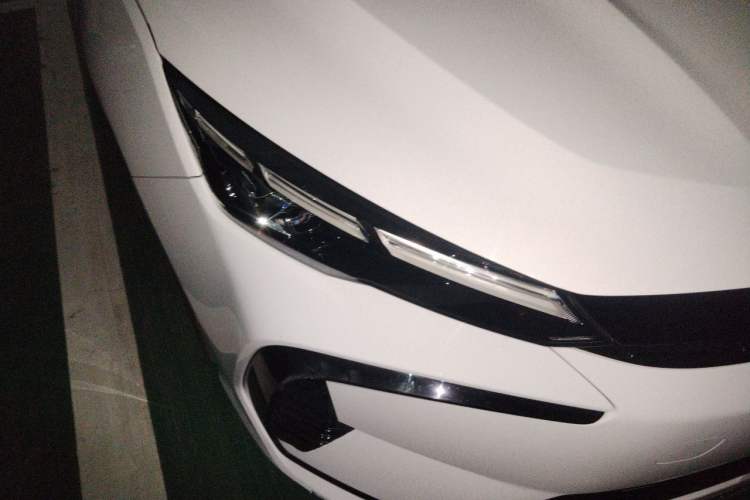 Used Geely Auto Emgrand L HiP 2024 Longteng Edition 1.5TD-DHT Pro 100KM Excellence Model Right Front Headlight
